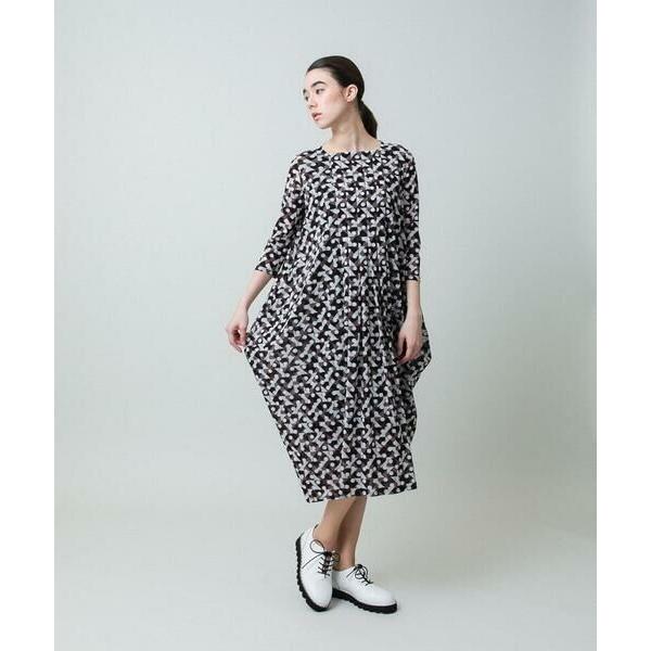 HIROKO KOSHINO（ヒロコ コシノ） 幾何プリントチュールジャージー