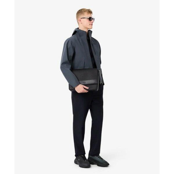 LACOSTE / ラコステ シャンタコ レザー メッセンジャーバッグの画像