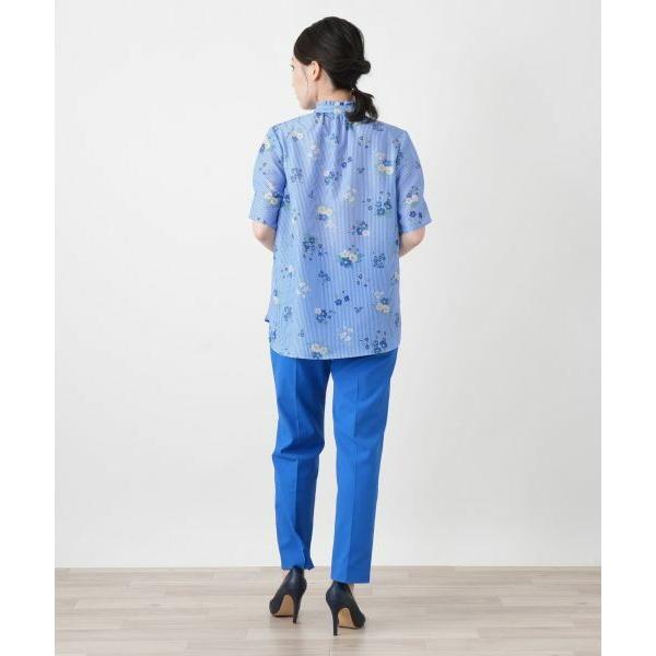 Leilian（レリアン） ストライプ花柄スタンドカラーブラウス 