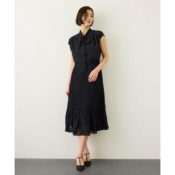 ROPE' / ロペ ジョーゼットフレンチスリーブプリーツワンピース/26SSの画像