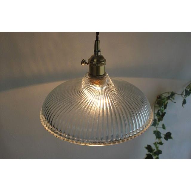 ★昭和レトロ真鍮　ガラスペンダントランプ90　E26オンオフスイッチありアンティーク天井照明間接照明LED電球使用可能　雑貨通販【RCP】 |  | 01