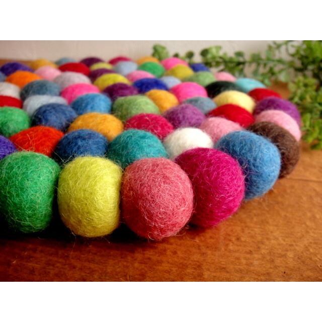 最安値挑戦中★直径18cm前後★カラフルポコポコフエルト鍋敷き なべ敷き カラフルポップフェルトボール北欧テイストの可愛いナベ敷き |  | 01
