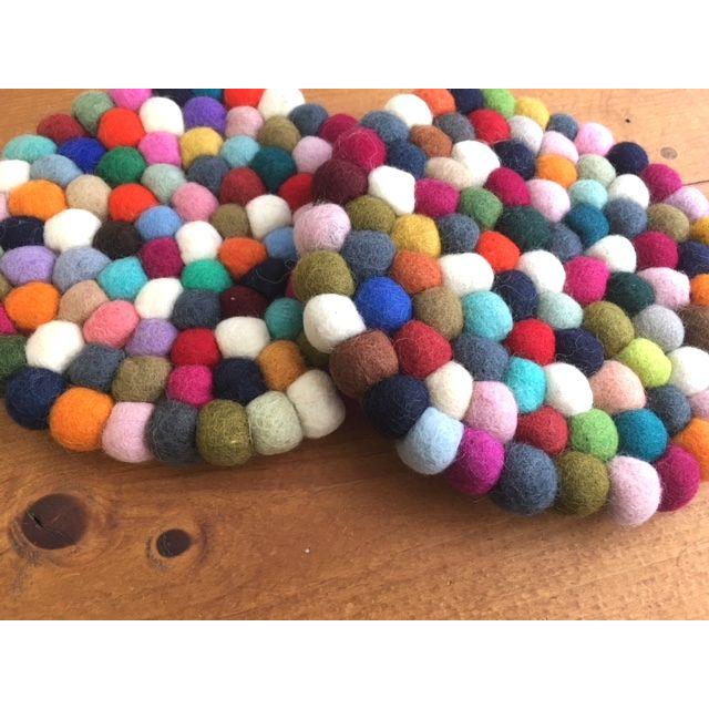 最安値挑戦中★直径18cm前後★カラフルポコポコフエルト鍋敷き なべ敷き カラフルポップフェルトボール北欧テイストの可愛いナベ敷き |  | 03