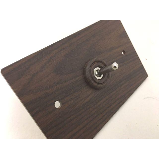 最安値挑戦中★かっこいいレトロオシャレな壁スイッチ♪トグルスイッチ付プレート 木目調シングル アンティークシャビー |  | 03