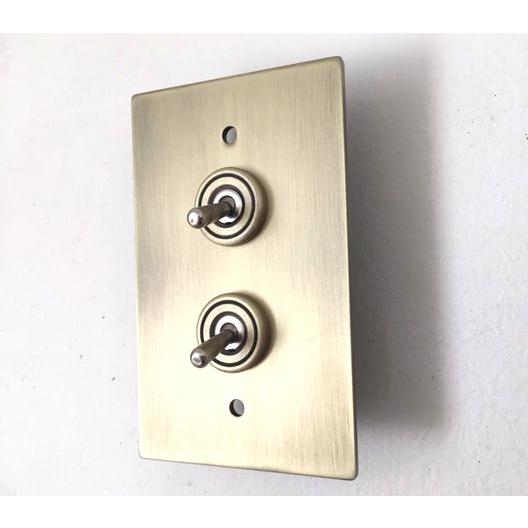 かっこいいレトロオシャレな壁スイッチ♪トグルスイッチ付プレート　アンティークダブル　シャビー　アメリカン　カントリー工業系 |  | 01