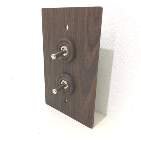 最安値挑戦中★かっこいいレトロオシャレな壁スイッチ♪トグルスイッチ付プレート 木目調ダブル アンティークシャビー |  | 02