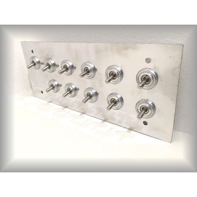 特別価格！お買い得★最安値挑戦★11口トグルスイッチカバー◎プレート レトロオシャレな壁スイッチ♪ | 