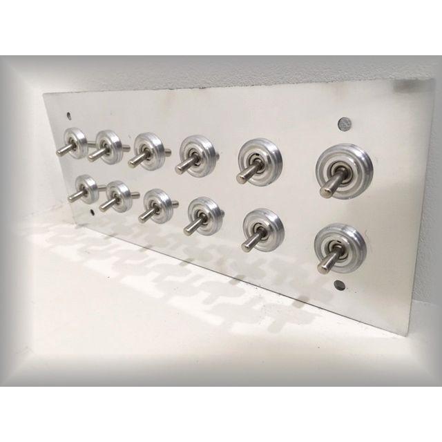 最安値挑戦中★12口トグルスイッチカバー◎プレート レトロオシャレな壁スイッチ♪シルバーアルミ アンティークシャビー | 