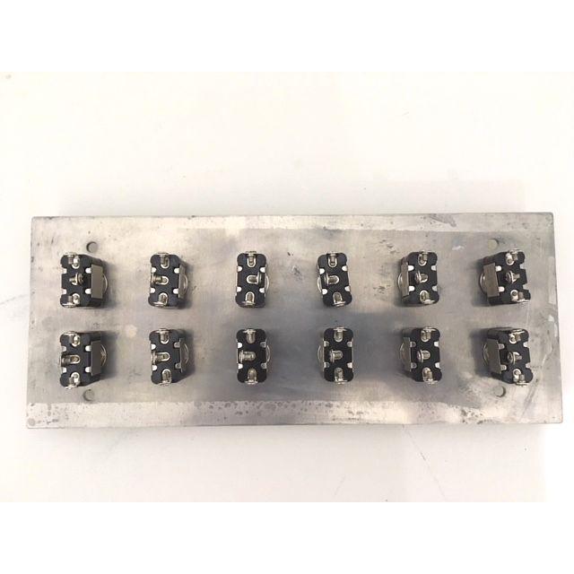 最安値挑戦中★12口トグルスイッチカバー◎プレート レトロオシャレな壁スイッチ♪シルバーアルミ アンティークシャビー |  | 01