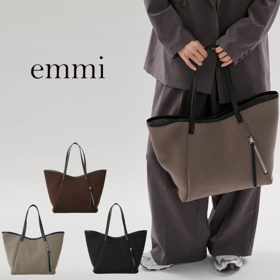 emmi  yoga bag ヨガバッグ 新品未使用 値札付き 黒 emmi yoga（エミヨガ） SALE40%OFF エミ ウェア ネオプレーンビッグ