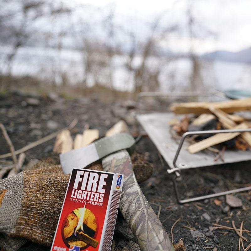 FIRE LIGHTERS ファイヤーライターズ マッチ型 ライター不要の着火剤 20本入り1箱 焚き火 BBQ キャンプ アウトドア 防災用 火おこし用 着火剤 | Mt.SUMI | 01