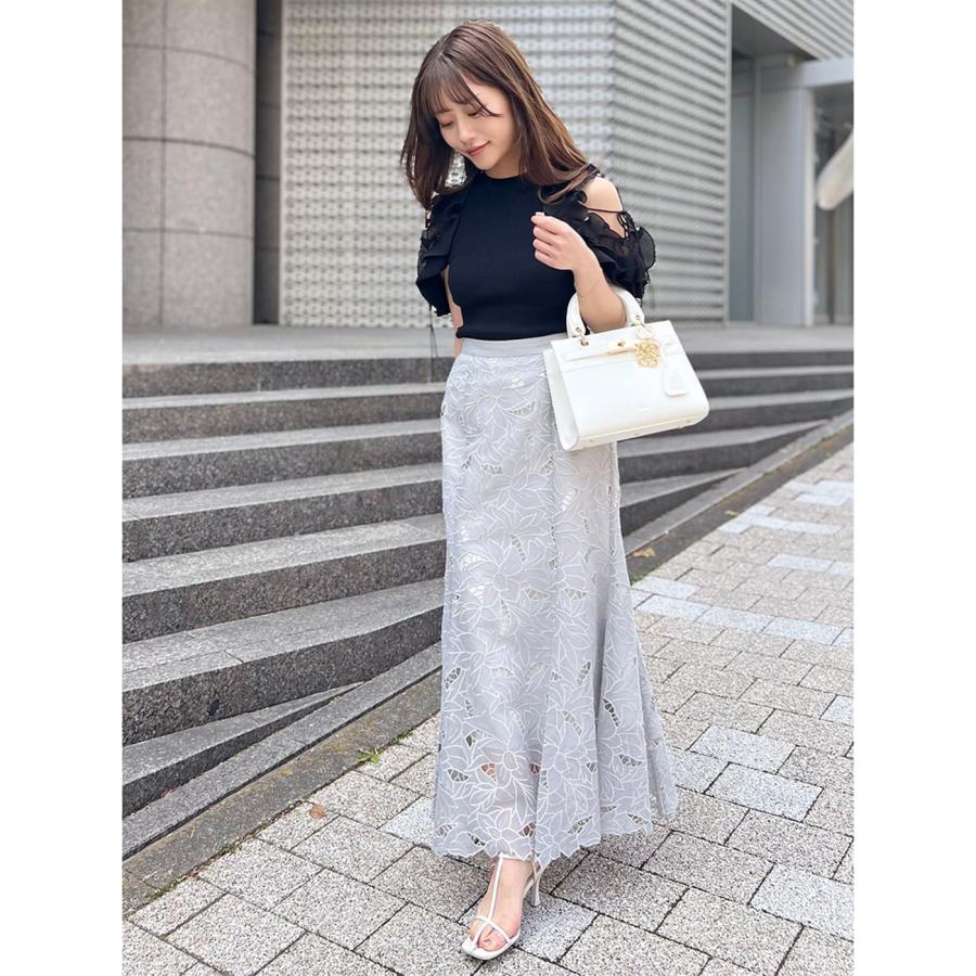 SNIDEL（スナイデル） SALE40%OFF カットワークセミフレアスカート
