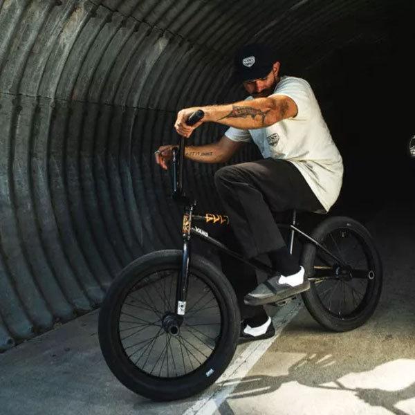 Vansバンズ 21sp Bmx Slip On Pro スリッポン Dak Black White ブラックxホワイト スエード メンズ スケート スニーカー Dakota Roche Slip On Pro Vn 55 11 セルフィッシュ Yahoo 店 通販 Yahoo ショッピング