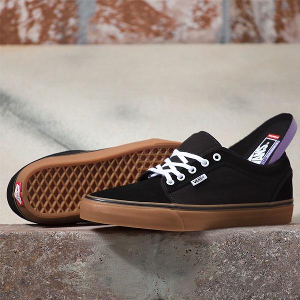 Chukka low top black gum