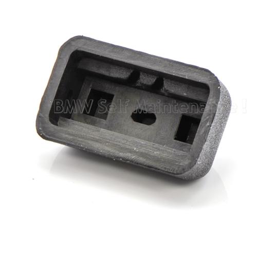 リアブレーキスイッチ BMW R100RS R100RT R100CS R100S R90 R80 R75 R65 R60 新品 ドイツ製 61311353684 |  | 06