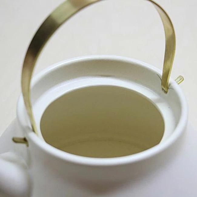 かもしか道具店 陶のやかん こぶり 白 黒 1L 耐熱陶器 日本製 萬古焼 遠赤外線効果 湯沸かし ヤカン 台所 キッチン キッチン用品 和モダンの画像