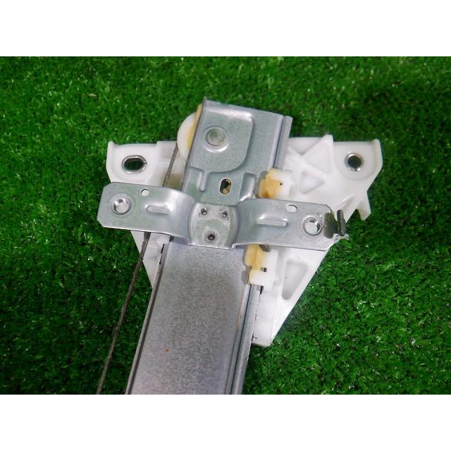 日産純正　モコ　MG33S　フロント右ドア　レギュレータ　新品 ニッサン モコ MG33S フロントレギュレーター右☆6526