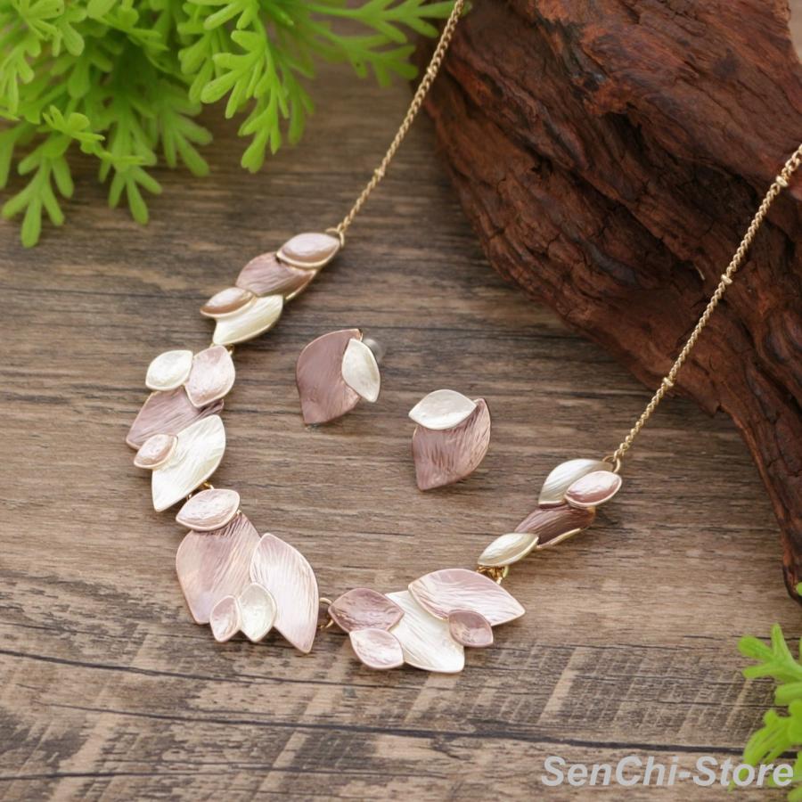 ☆ 多色ラインストーン ネックレス 重ね付け風 派手かわ アクセサリー