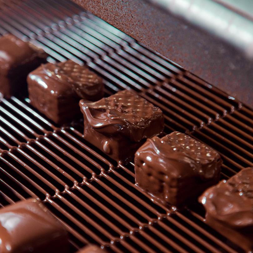 ロイズ チョコレートウエハース ヘーゼルクリーム 12個入 3個セット ROYCE' 北海道 お土産 スイーツ ギフト 贈り物 |  | 06