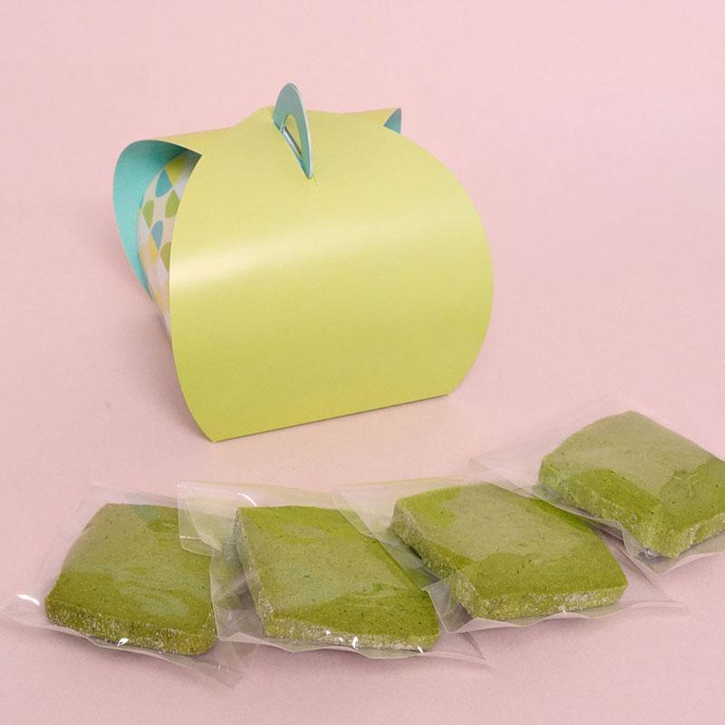 ハロウィン お菓子 ハロウィーン halloween 2022 スイーツ ギフト 洋菓子 京都 宇治 抹茶 抹茶 クッキー 4枚 ミニバルーンBOX :75236:お茶・茶道具・抹茶スイーツ千紀園 - 通販 - Yahoo!ショッピング ハロウィン お菓子 ハロウィーン halloween 2022 スイーツ ギフト 洋菓子 京都 宇治 抹茶 抹茶 クッキー 4枚 ミニバルーンBOX :75236:お茶・茶道具・抹茶スイーツ千紀園 - 通販 - Yahoo!ショッピング
