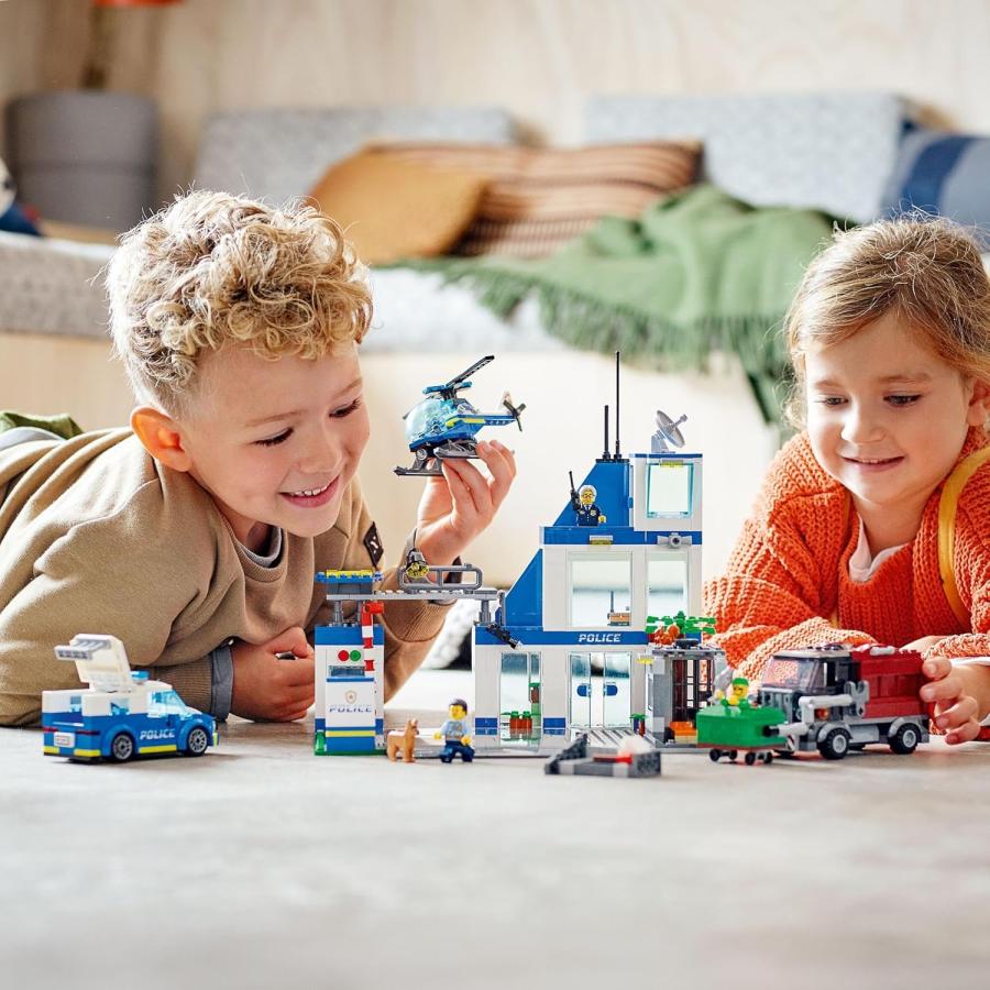 レゴ(LEGO) シティ ポリスステーション おもちゃ 玩具 誕生日 プレゼント ブロック 知育 男の子 女の子 子供 6歳 7歳 8歳 9歳 街づくり パトカー 警察 60316の画像