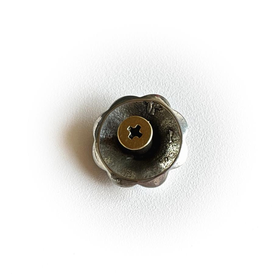 コンチョ ネジ式 17mm 白銅製レザークラフト 財布手芸飾り用ボタン