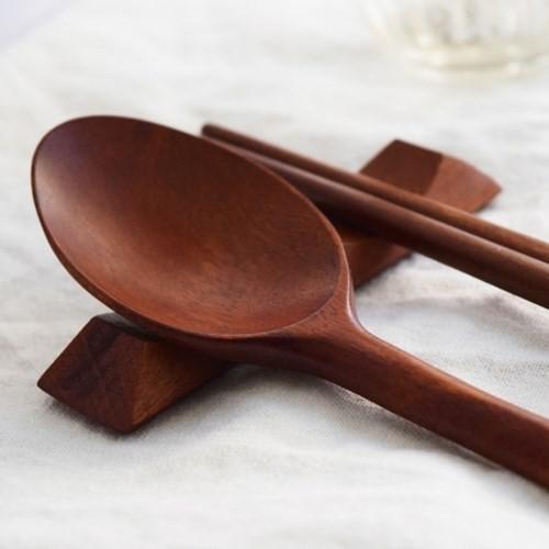 韓国雑貨 スッカラ チョッカラ 木目のお箸 スプーン 2膳セット 韓国食器 可愛い かわいい 韓国 お土産 Tbt 韓国音楽専門ソウルライフレコード 通販 Yahoo ショッピング