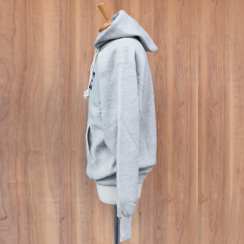 CHAMPION(チャンピオン) TRUE TO ARCHIVES (トゥルートゥアーカイブス) REVERSE WEAVE SWEAT PARKA(リバースウィーブ スウェット) COLLEGE PRINT TO リバースウィーブ