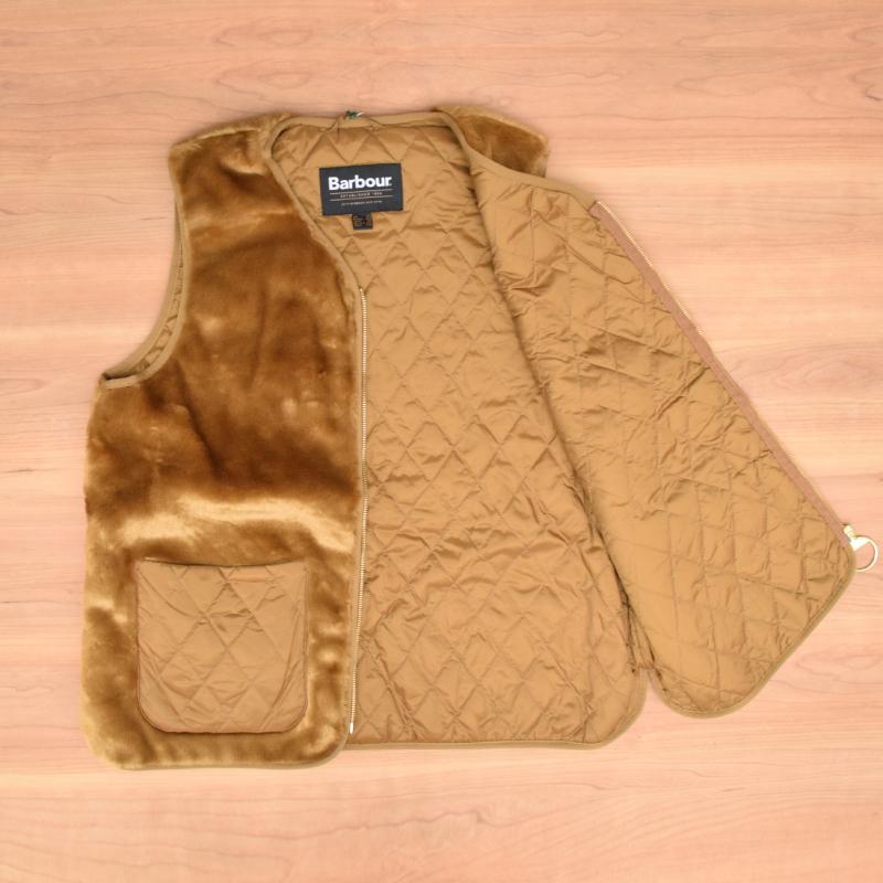 Barbour（バブアー） KARIN FAUX FUR GILET / VEST (ファージップ