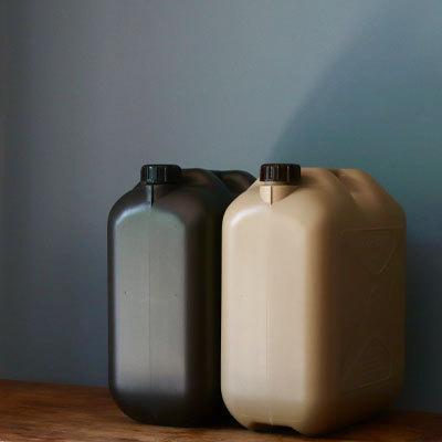 値下げしました‼️灯油　タンク　超美品 Amazon.co.jp: カインズ(CAINZ) 底にこだわった 灯油タンク 18L レッド