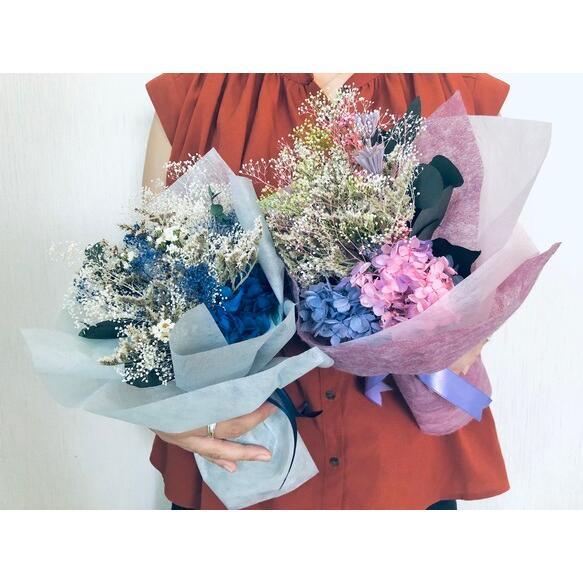 プリザーブドフラワーの紫陽花とかすみ草と小花の花束 花束ラッピング付き St Ao8 世都華プリザーブドフラワーギフト 通販 Yahoo ショッピング
