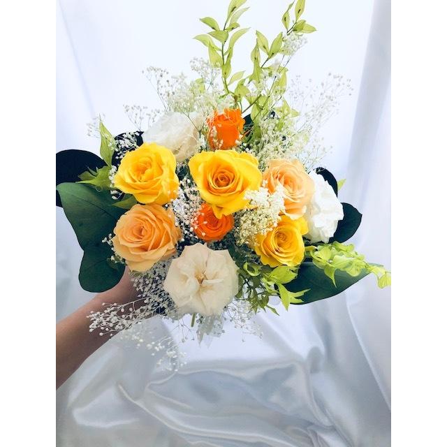 55 以上節約 プリザーブドフラワー 黄色と白 オレンジローズとグリーンのクラッチブーケ St We3 世都華プリザーブドフラワーギフト 通販 Yahoo ショッピング 最適な材料 Www Maxipiso Com Ar