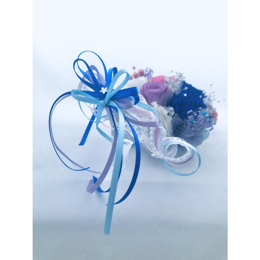 【プリザーブドフラワー／ガラスの靴ミニシリーズ】青い薔薇とミニ薔薇5輪の魔法の靴 |  | 07