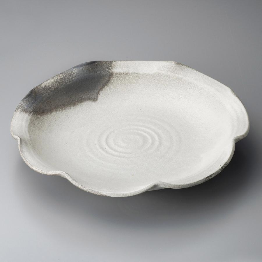 盛皿 灰釉粉引11.0輪花皿（信楽焼） [ 34 x 34 x 7cm ] 料亭 旅館 和食器 飲食店 業務用