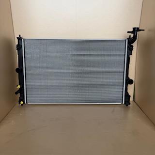 ２点セット 新品ラジエーター コンデンサー ノア ヴォクシー ZWR90W・ZWR92W・ZWR95W 16400-37430 884A0-33030 即納 ラジエター |  | 01