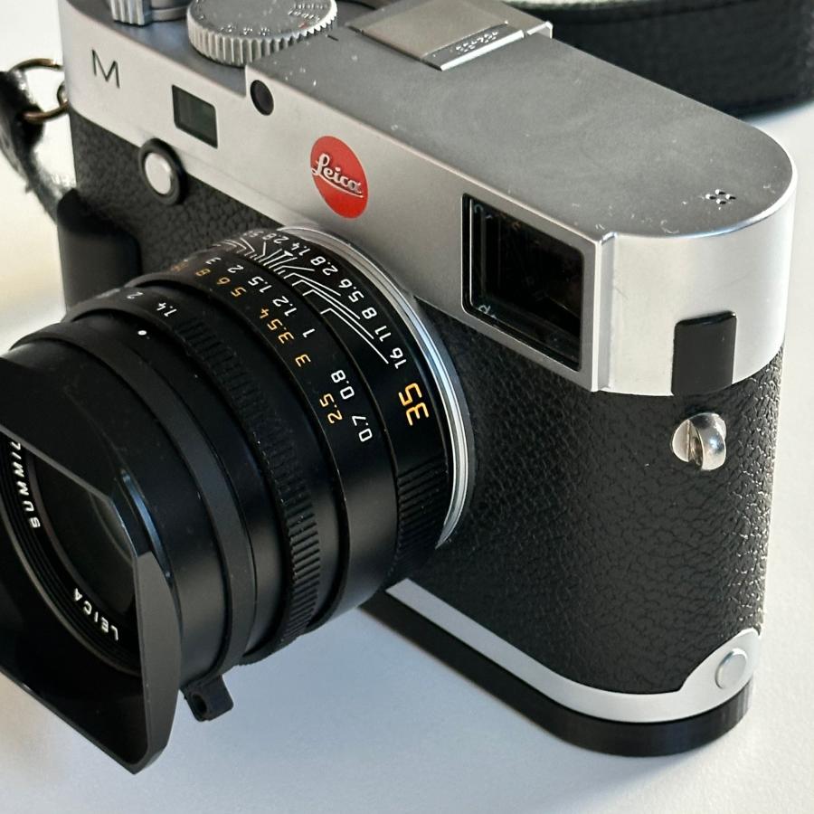 Leica M Typ 240用 3Dプリンター製カスタムグリップ（カーボン）仕上げ