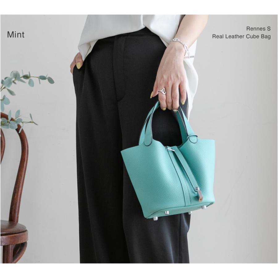 （新品・未使用）レンヌ　牛革キューブ型Ｓサイズ　バケツ型バッグ　アイボリー 本革】Rennes レンヌ 牛革キューブバッグ Sサイズ バケツ型バッグ