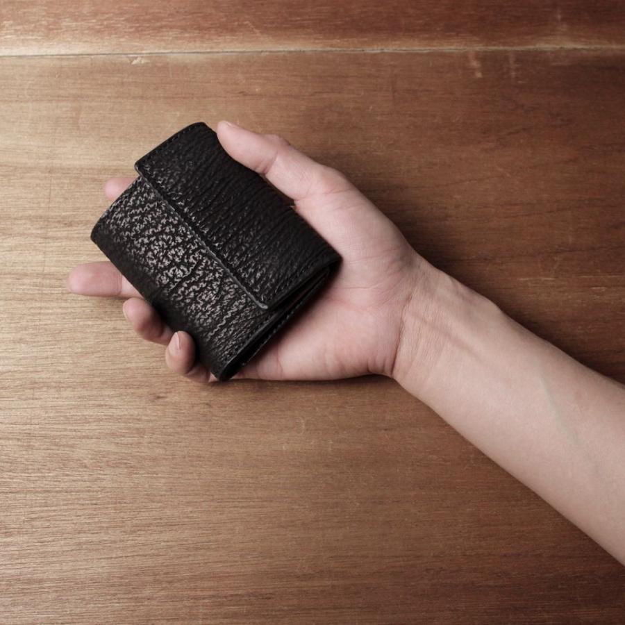 S'FACTORY 革財布 三つ折りミニウォレット シャーク（サメ革） : S