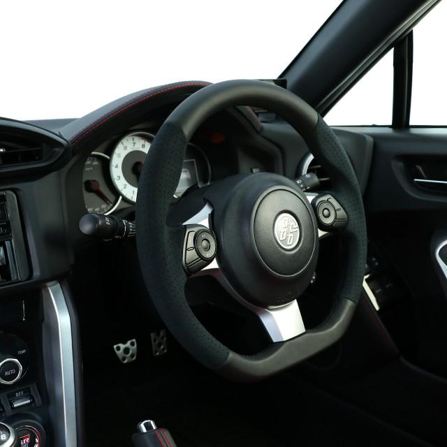 REAL/レアル ステアリング スエード［オリジナルシリーズ］TOYOTA 86