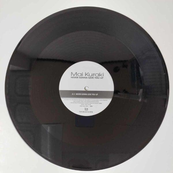 36366★美盤 倉木麻衣/NEVER GONNA GIVE YOU UP |  | 02