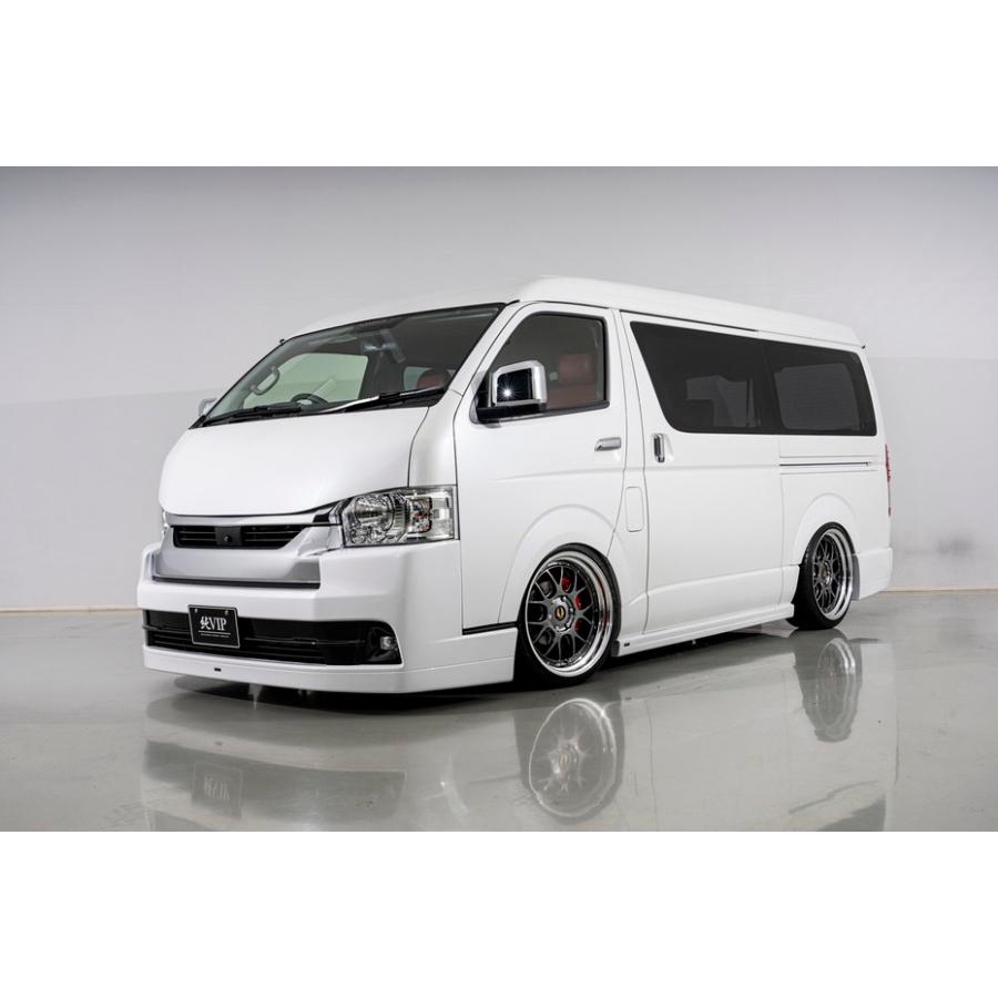 200系ハイエース4型〜7型ワイドボディミドルルーフ 純VIP