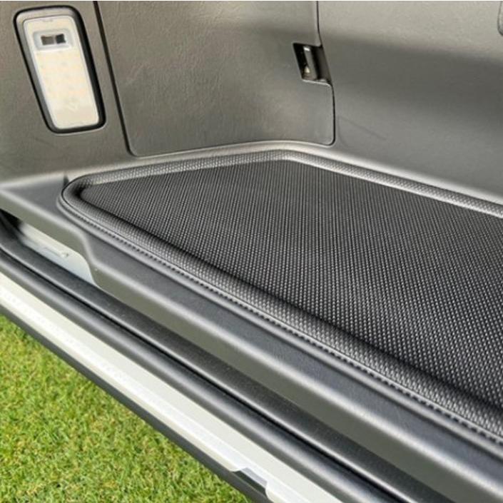 ハイエース200系 サイドステップマット　ラバー BUAN JAPAN プレミアムラバーマットステップ用 | 大人気のプレミアムラバー