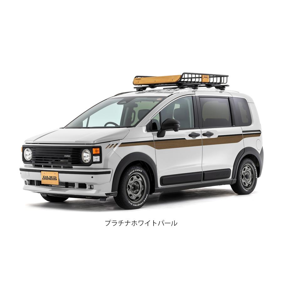 GT6/8フリードクロスター e:HEV(アイソレーター)ウッド調サイドデカール左右セット【ダムド/DAMD】の画像