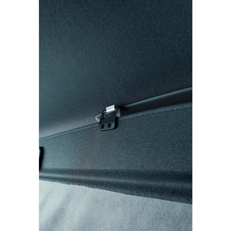 200系ハイエース4型〜9型標準(ナロー)ボディ 間仕切りセンターロール