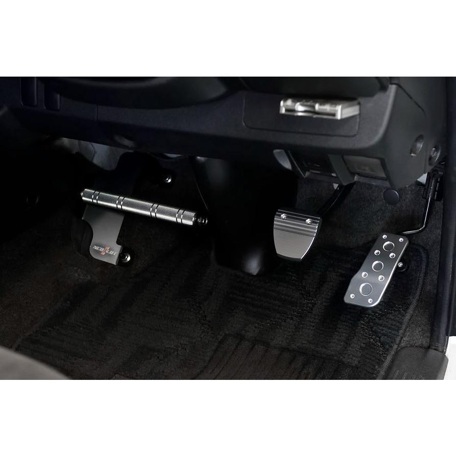 ハイエース　フットレストバー　未使用品　標準ボディ用 NEOPLOT/ネオプロト フットレストバーNEO 200系ハイエース 標準