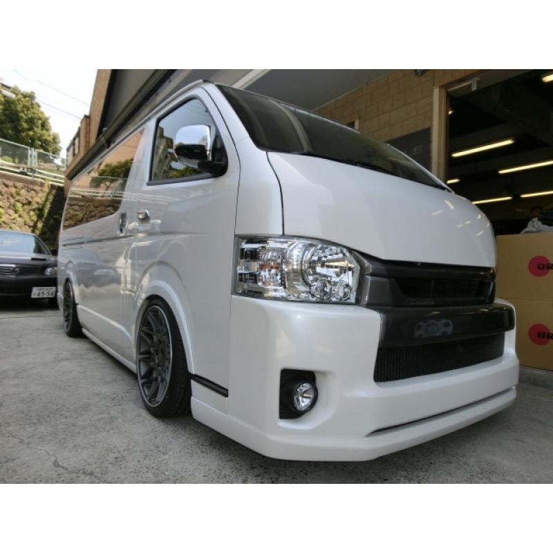 TSDスタイル ワイドルックフロントバンパー【タイプ1】 未塗装 200系