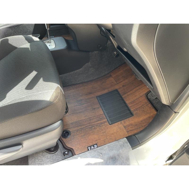 ハイエース200系、標準ボディーS-GL 用フロントカーペット純正品❗ ハイエース200系、標準ボディーS-GL 用フロントカーペット純正品