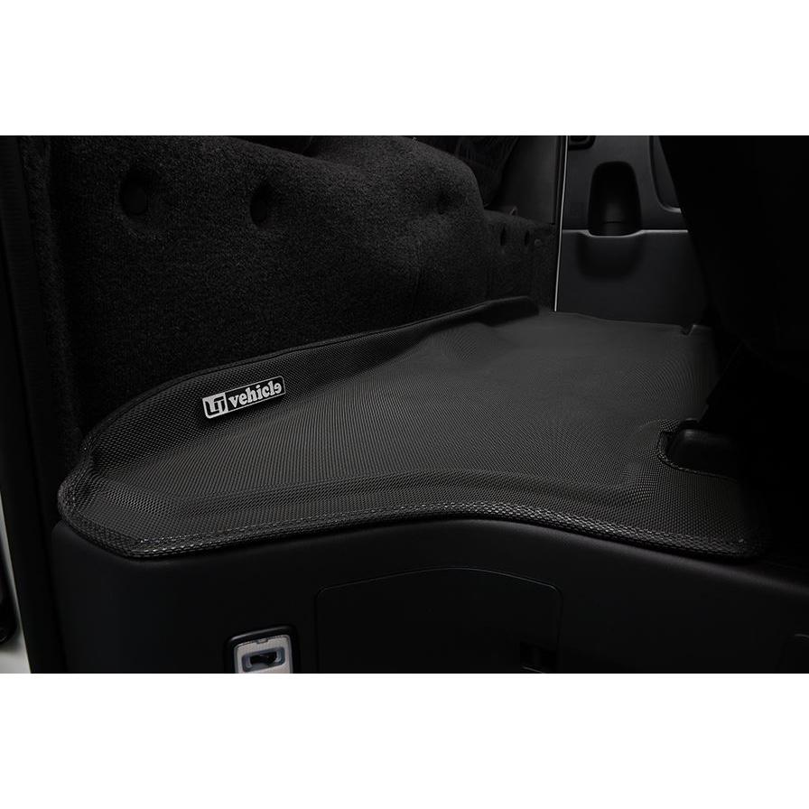 ユーアイビークル(UI-Vehicle) 3Dラバーマットフロント+リアセット 200