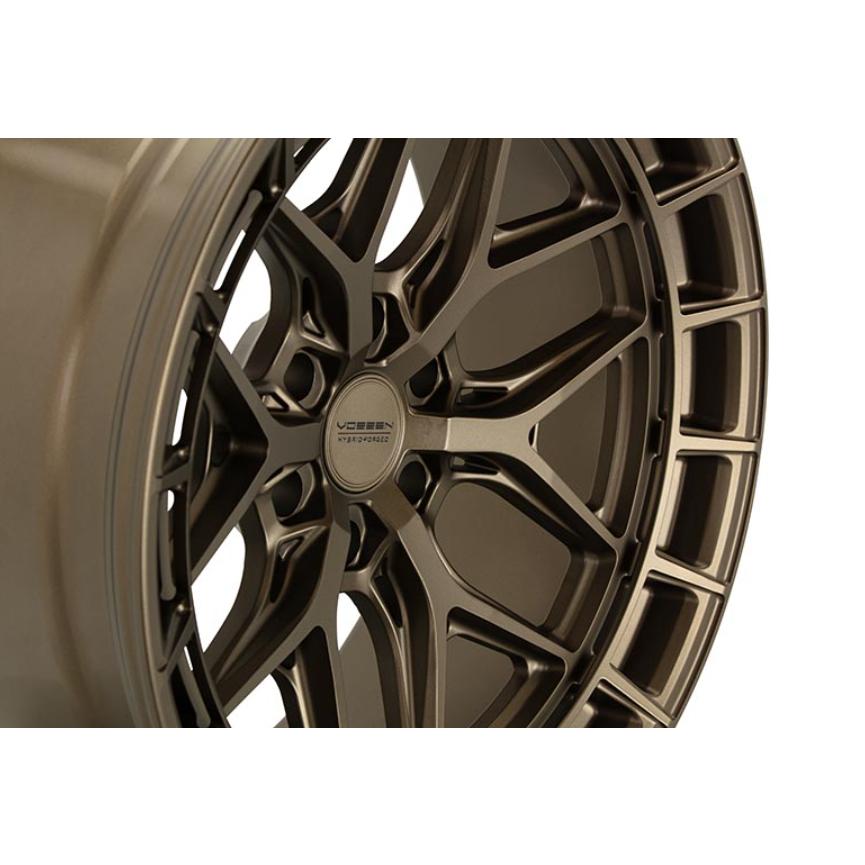 300系ランドクルーザー/LX600 タイヤホイールセット VOSSEN