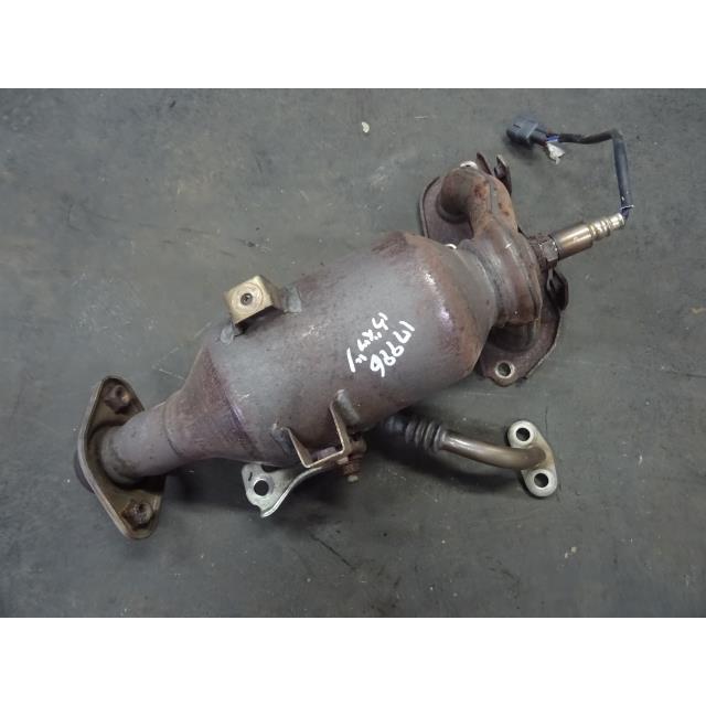 AKE919ヴィッツ DBA-KSP130 エキゾーストマニホールド 1KR-FE 209